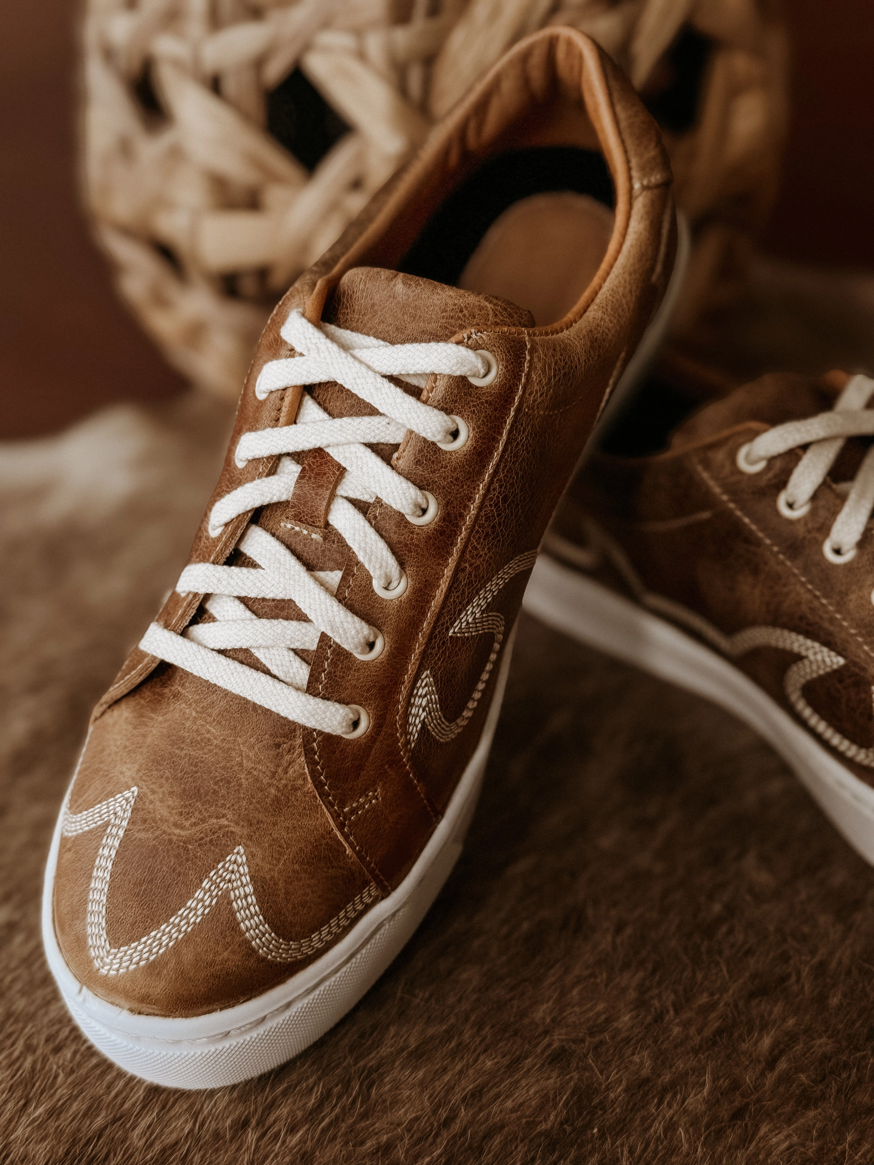 Donald Trump Sneakers Skye Western Leather Tennis Shoes- Tan