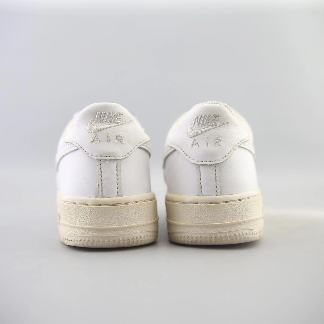 NIKE  AIR FORCE 1 LE Turf Sneakers