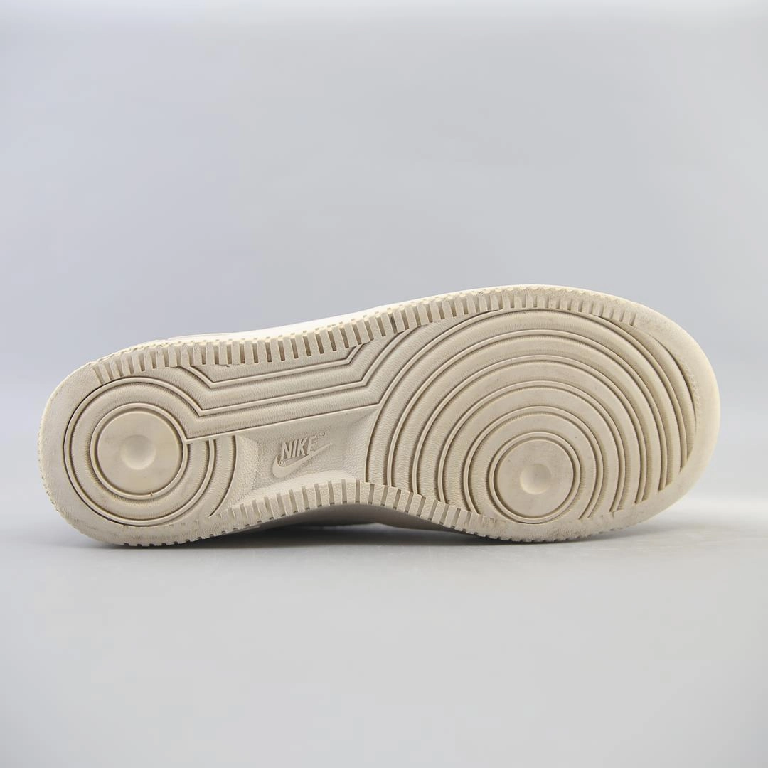 Sell Sneakers NIKE  AIR FORCE 1 LE