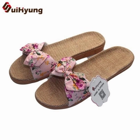 SUIHYUNG Slide Flip Flops For Women Step In Slippers