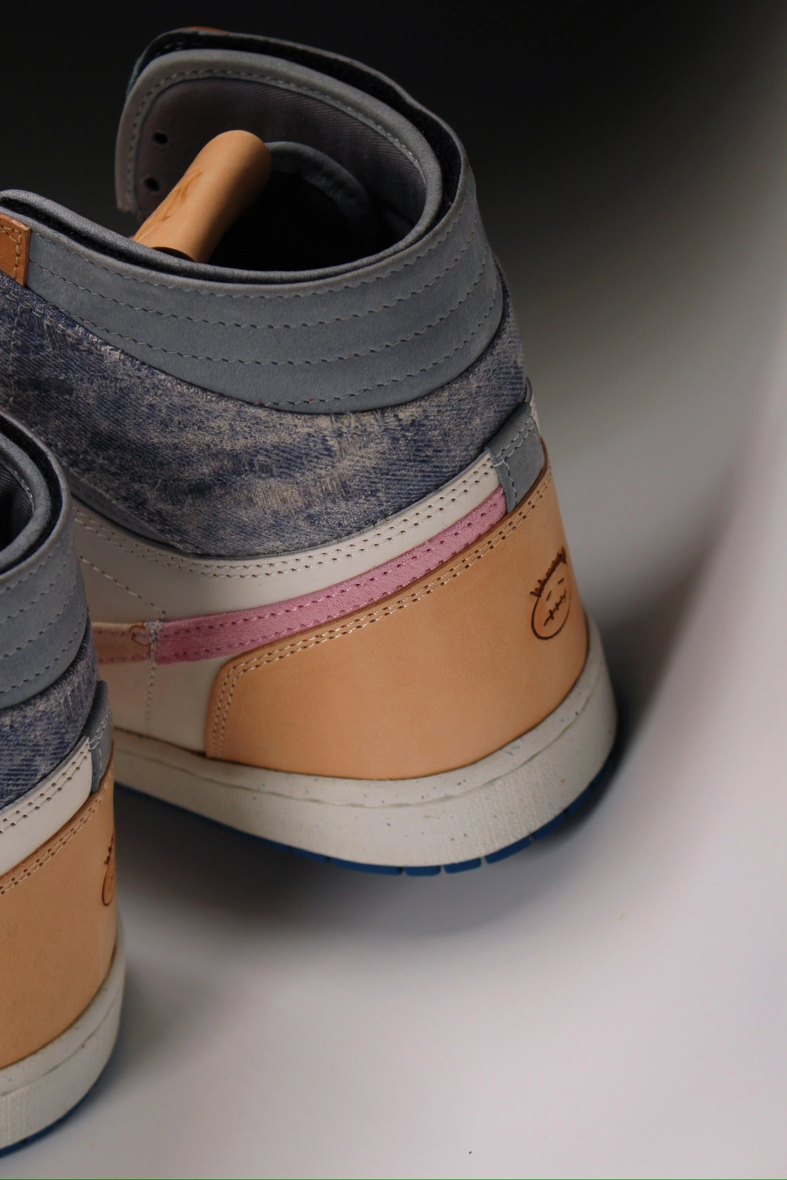 Asics Ortholite Running Shoes [Limited Edition] Air Jordan 1 High Travis Scott "Tokyo Bloom"