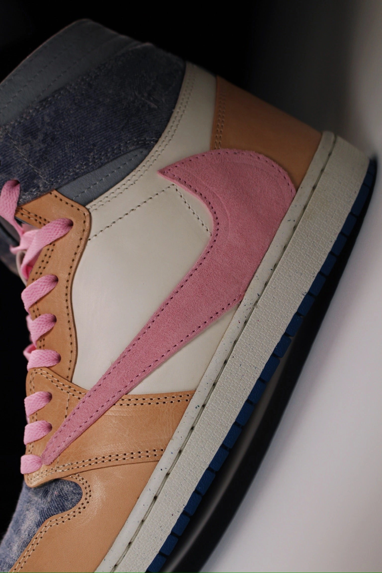 [Limited Edition] Air Jordan 1 High Travis Scott "Tokyo Bloom" Asics Gel Nimbus 27 Running Shoes