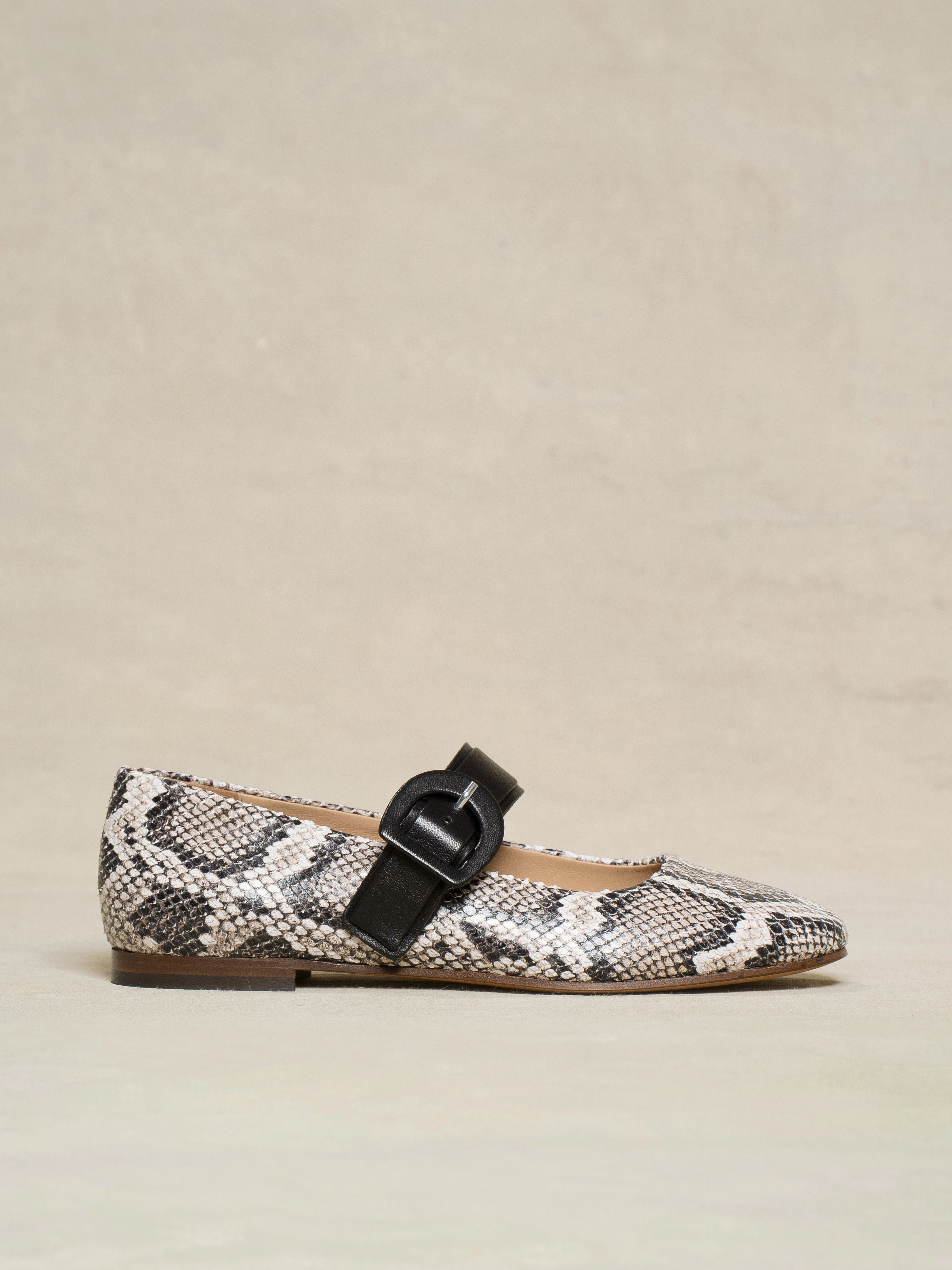 Best Running Shoes For Weak Ankles And Flat Feet The Adelina (Sample Sale)