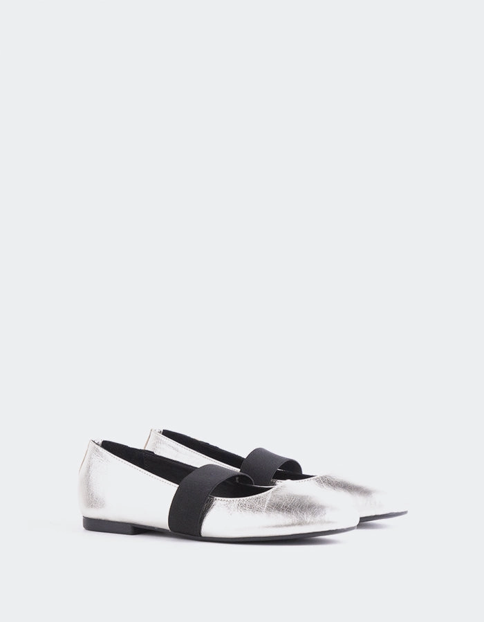 Seraphina Silver Leather Close Shoes