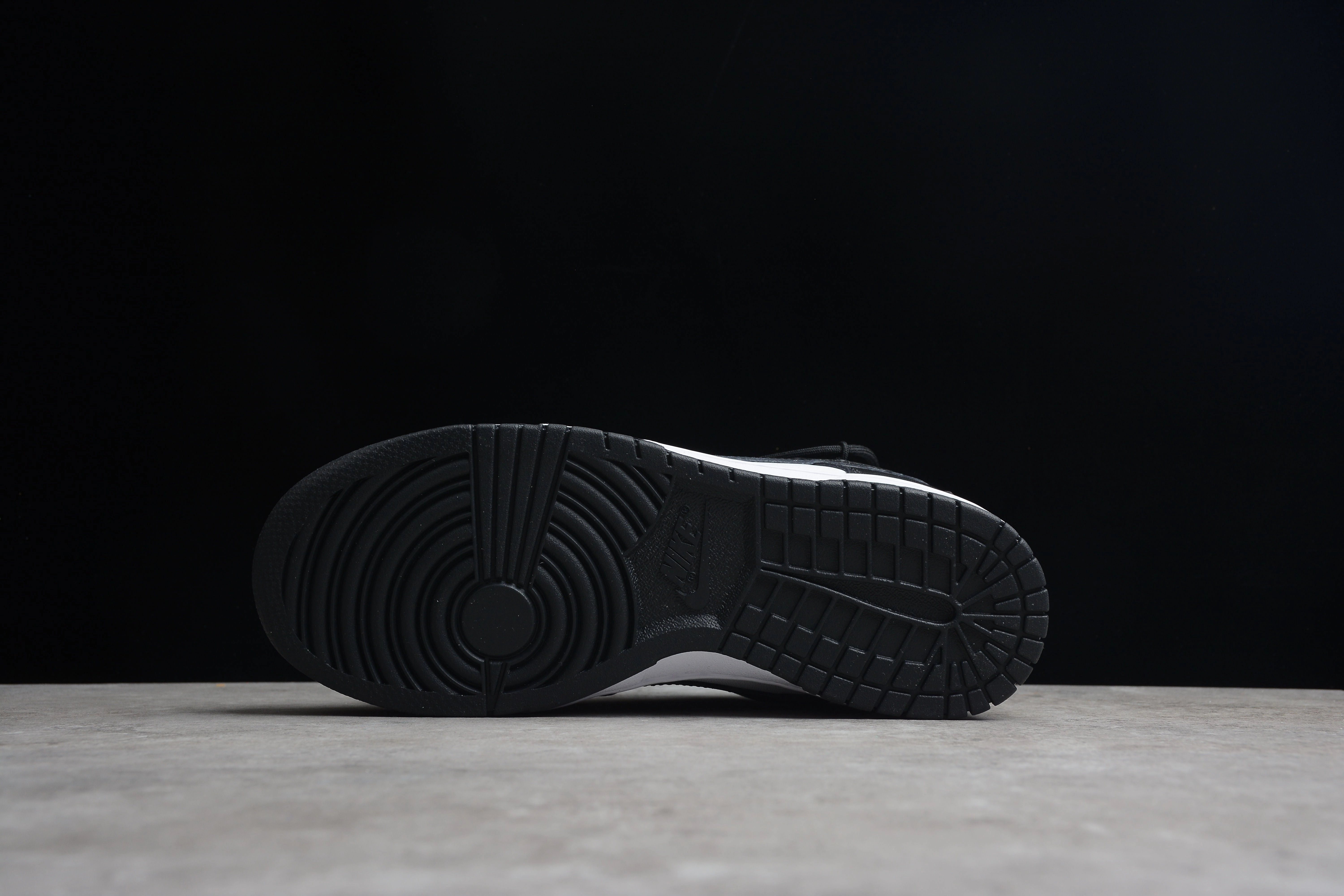 Nike SB dunk low double black shoes Asics New York City Marathon Shoes