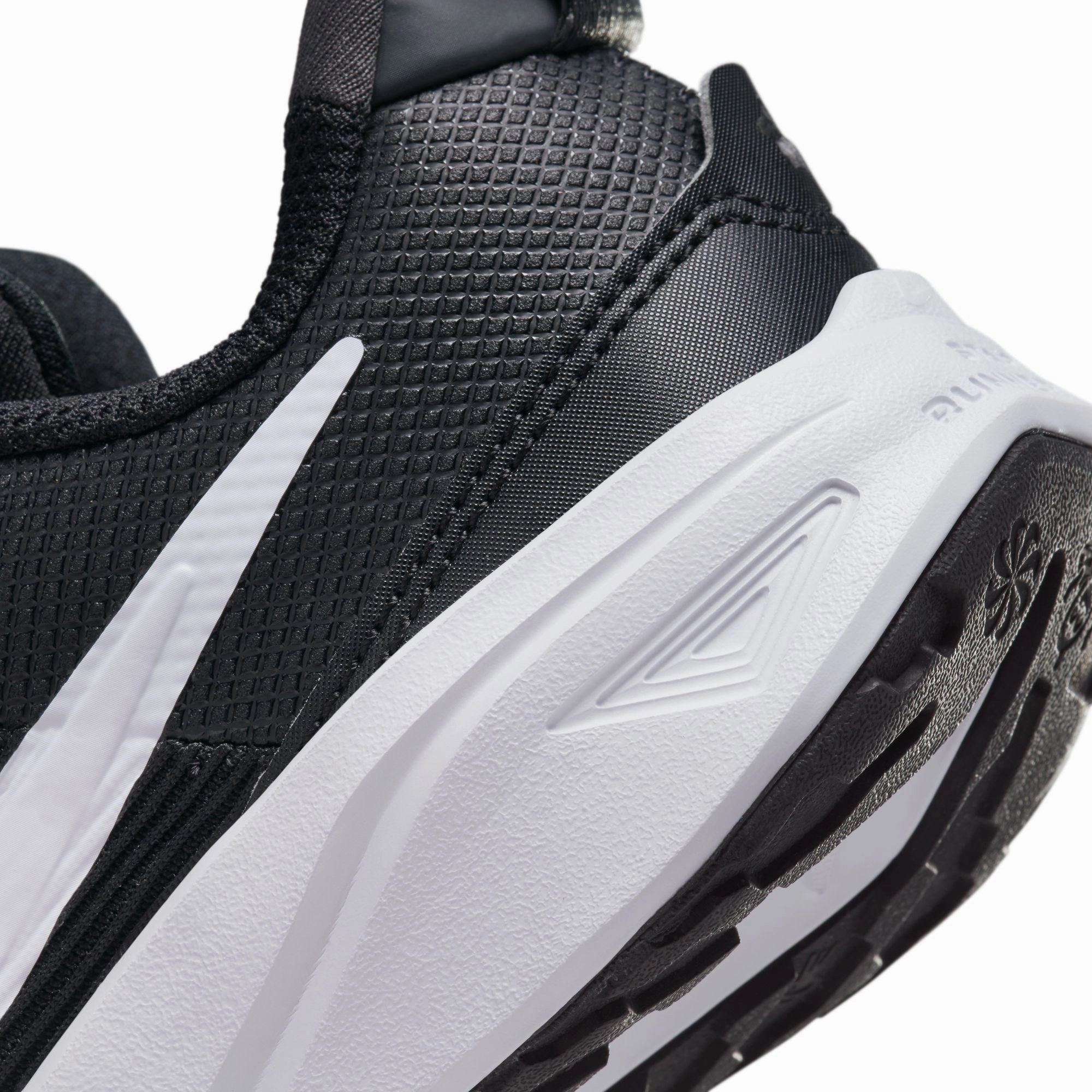 Nike Black/White/Anthracite Star Runner 4 Children's Sneaker Asics Flexible Running Shoes