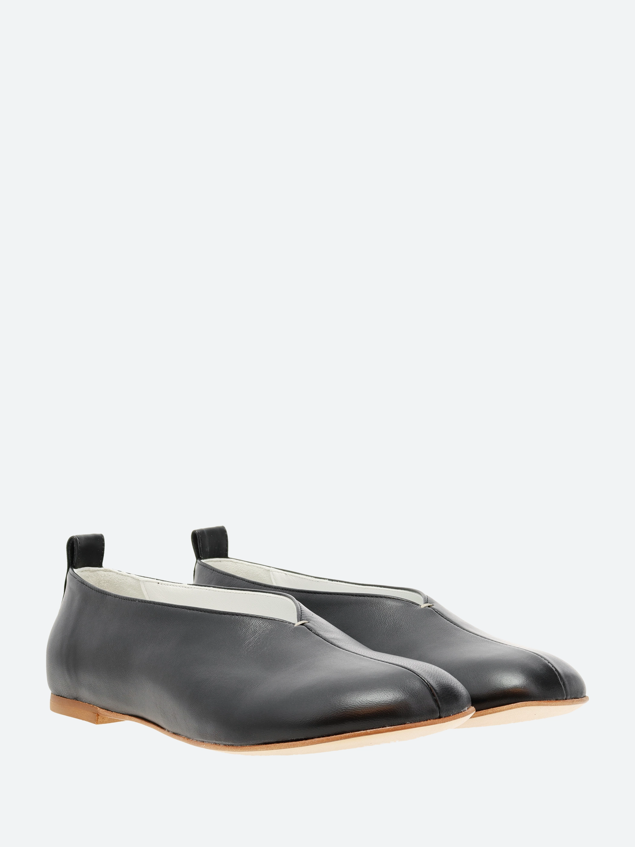 VM050510 Abella Flat Shoes