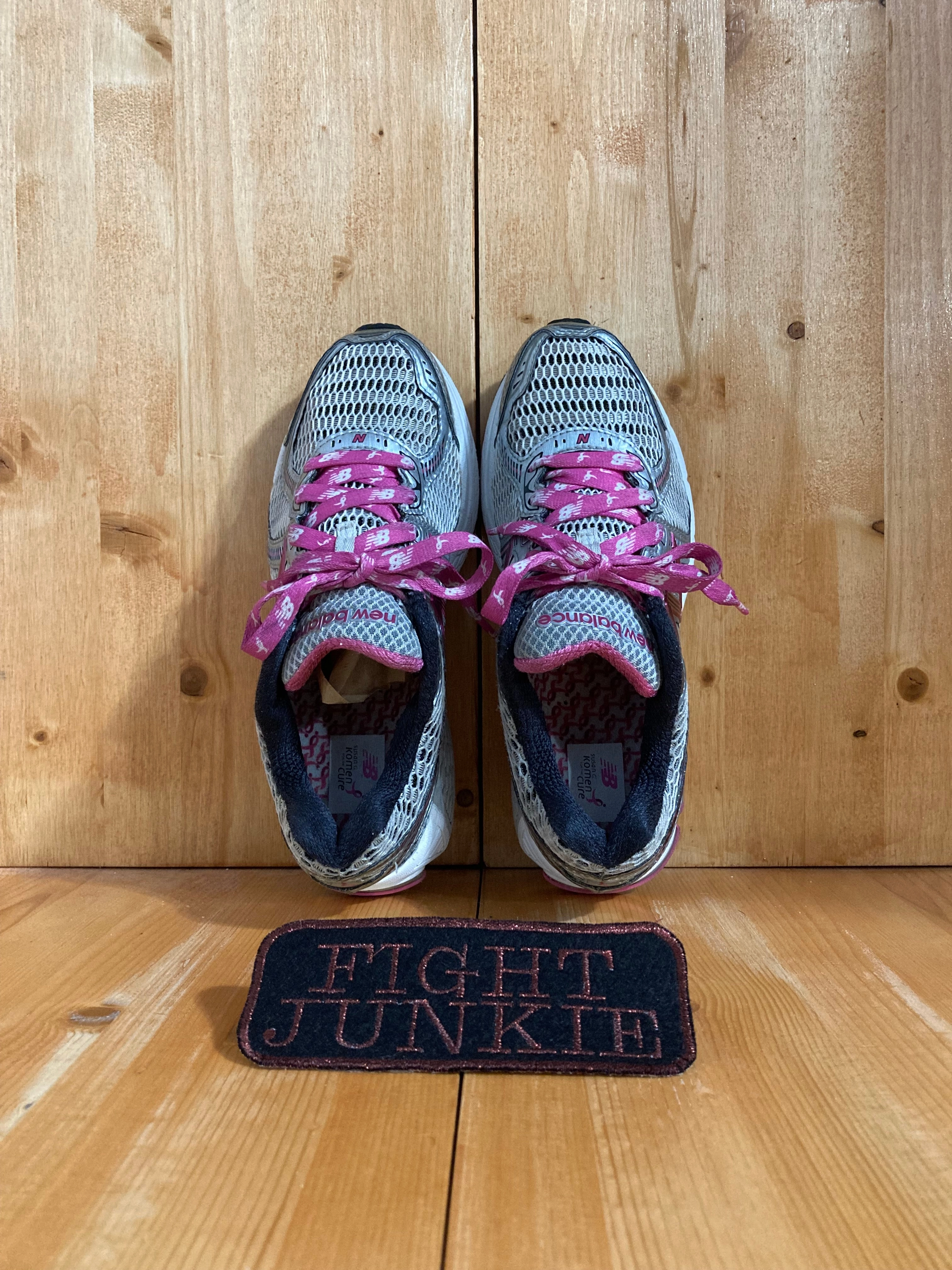 NEW BALANCE 860 V2 SUSAN G KOMEN Breast Cancer Women Size 7.5B Shoes Sneakers Silver W860KM2 New Balance Rebel V5 Urgent Red