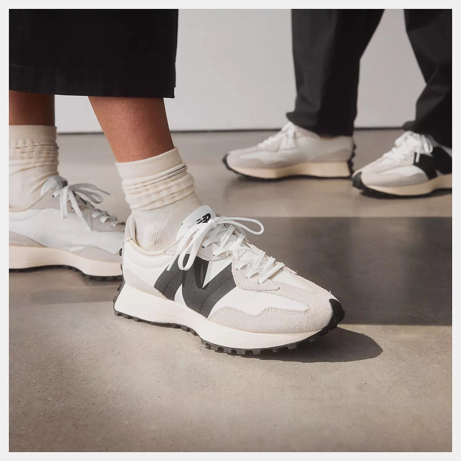 New Balance 1906 N New Balance 327 Sea Salt White Black Women's