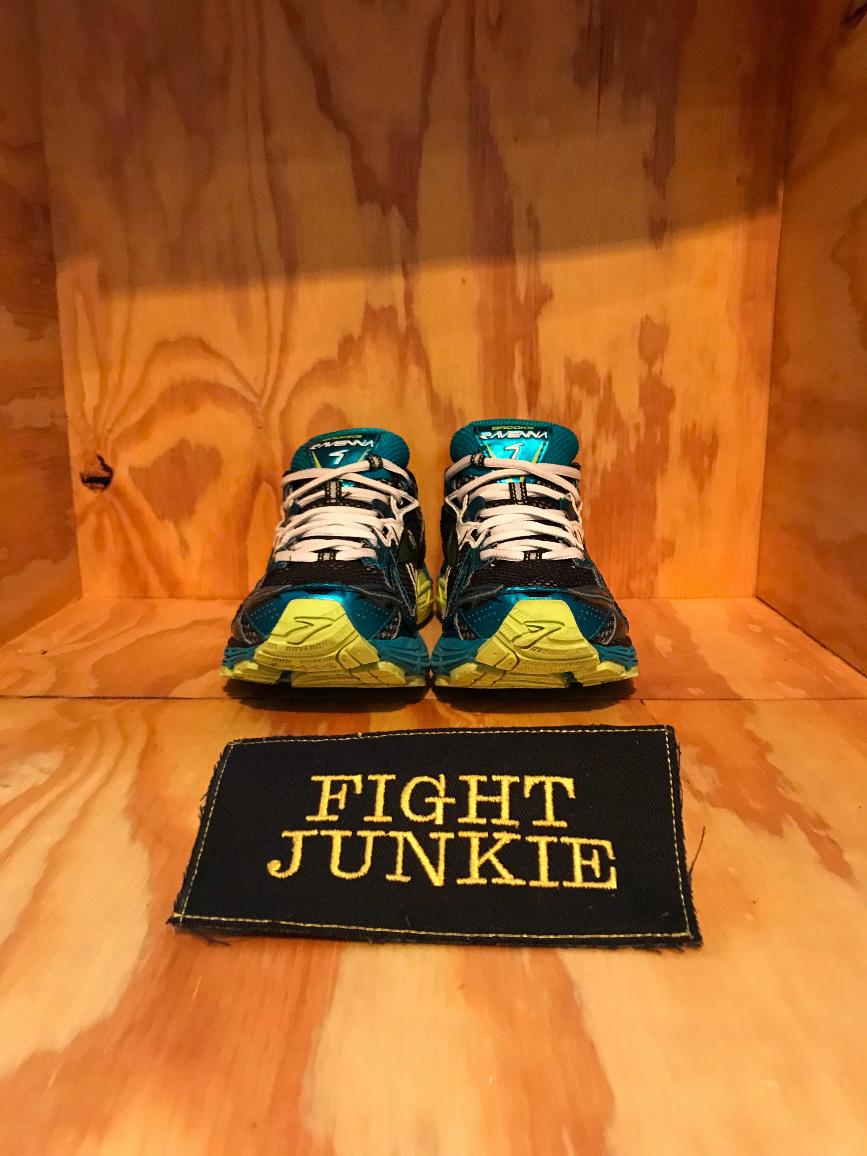 BROOKS RAVENNA 4 Women's Size 6.5B Athletic Shoes Sneakers Athletics Running Spike Shoes