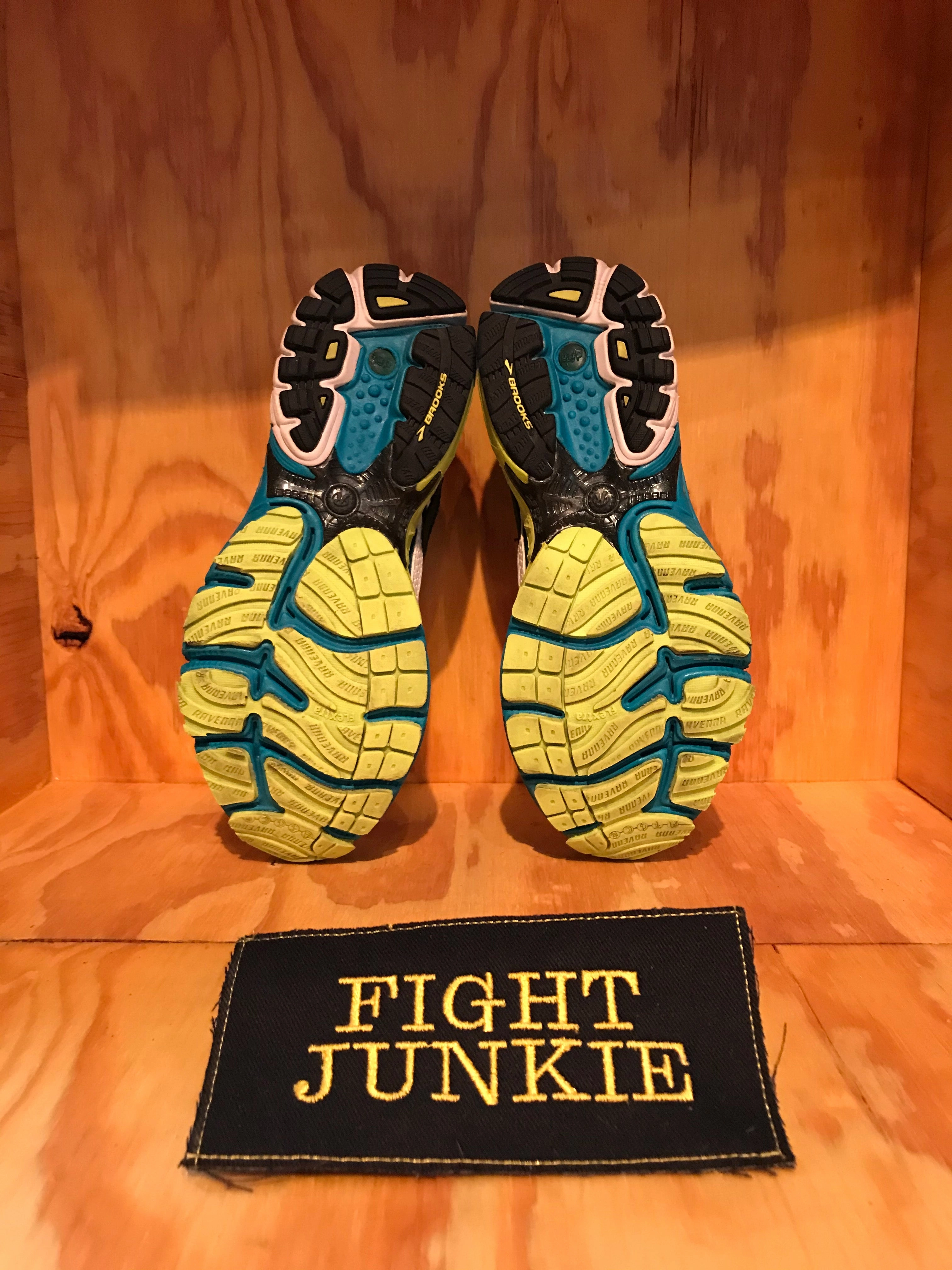 Trail Running Shoes High Top BROOKS RAVENNA 4 Women's Size 6.5B Athletic Shoes Sneakers