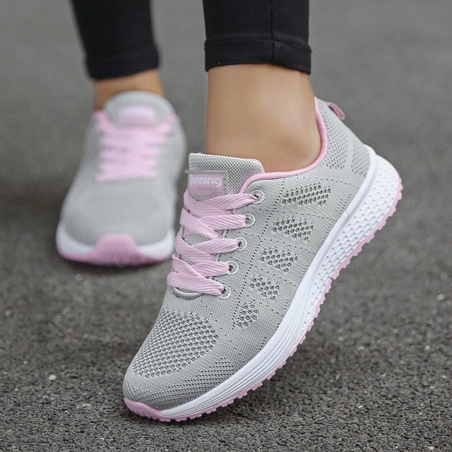 Women Casual Shoes Fashion Breathable Walking Mesh Flat Shoes Woman White Sneakers Women 2020 Tenis Feminino Female Shoes Cloud Shoes For Flat Feet