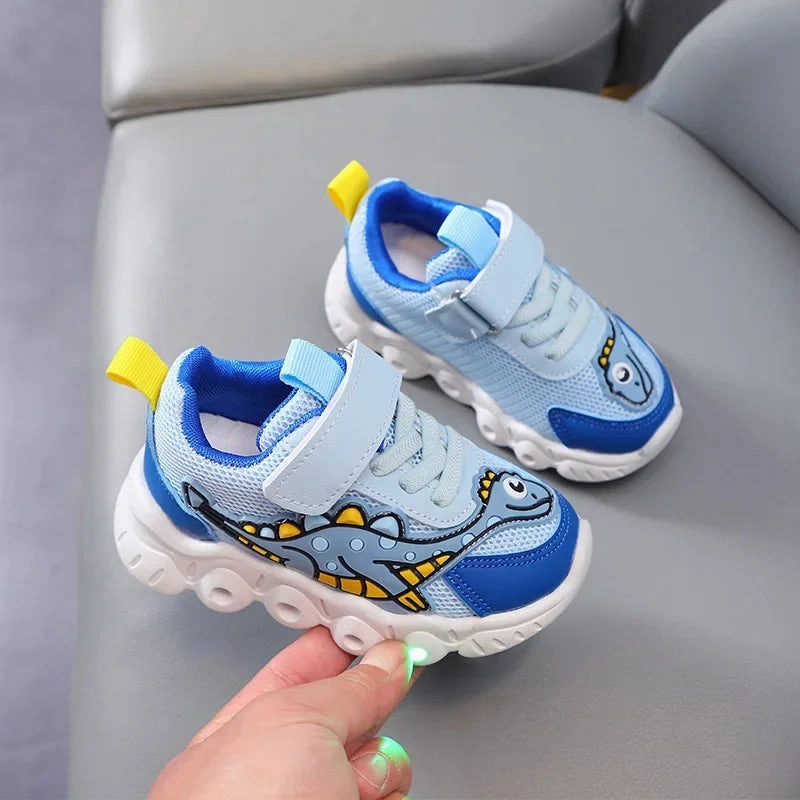 Zapatillas LED Kid Cartoon Dinosaur Boy Casual Sneaker Boy Kid Shoe Girl Mesh Breathable Shoe Baby Illuminated Shoe Tennis Shoes Canvas Sneakers